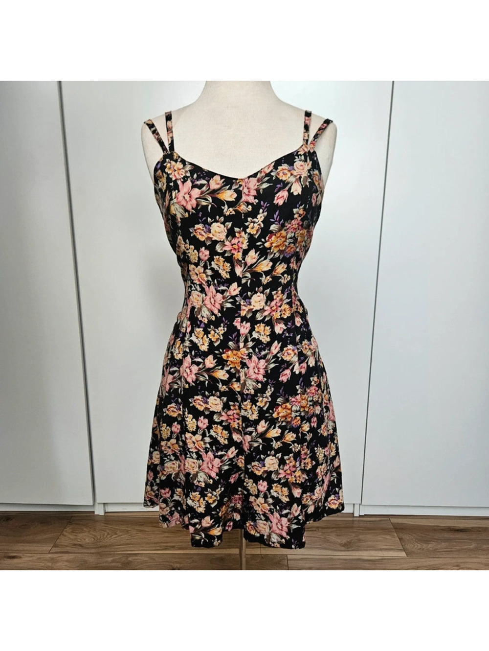 Vtg floral romper w/ pockets
